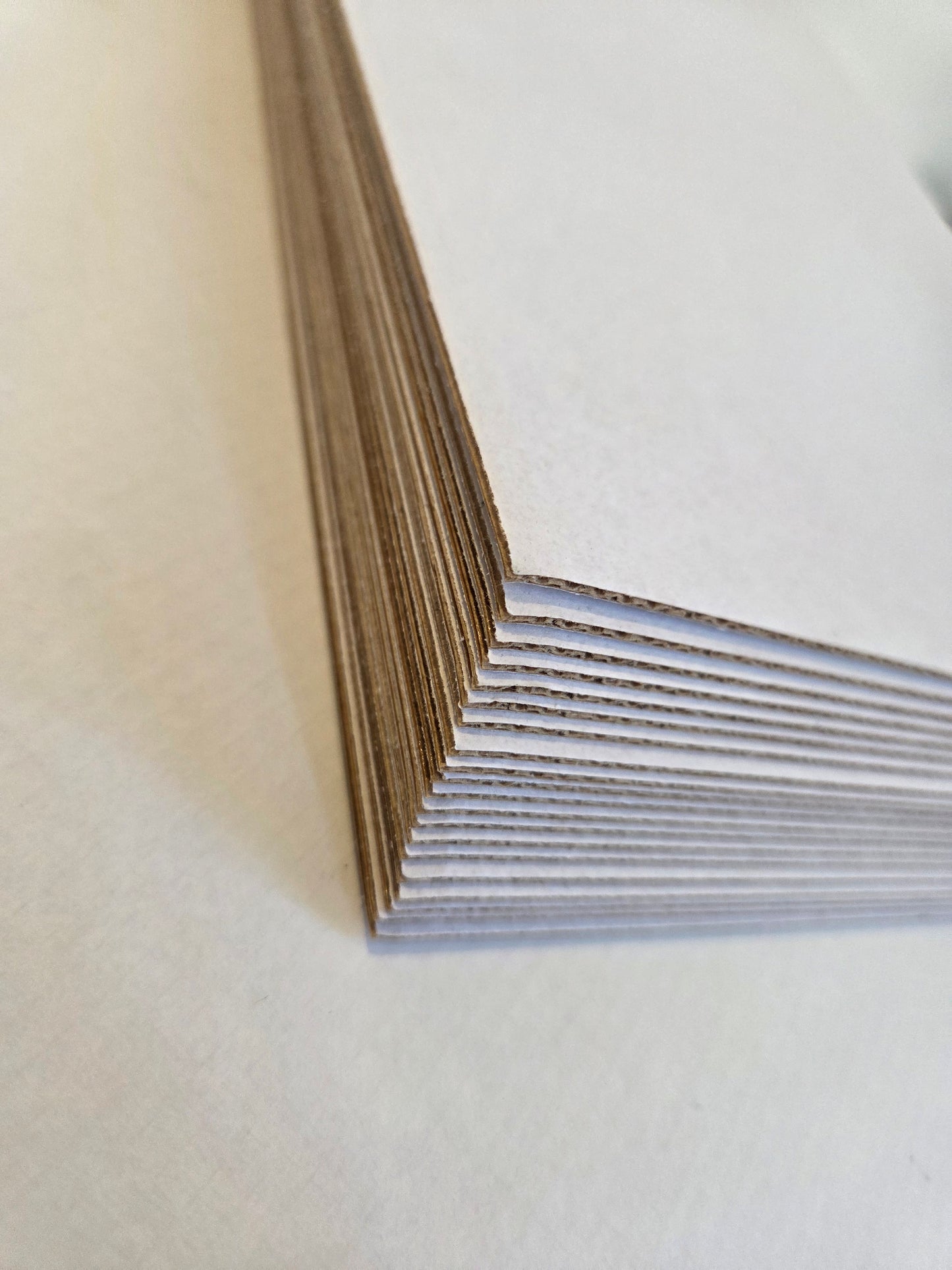 100 white A4 rigid flat cardboard 215x300 mm